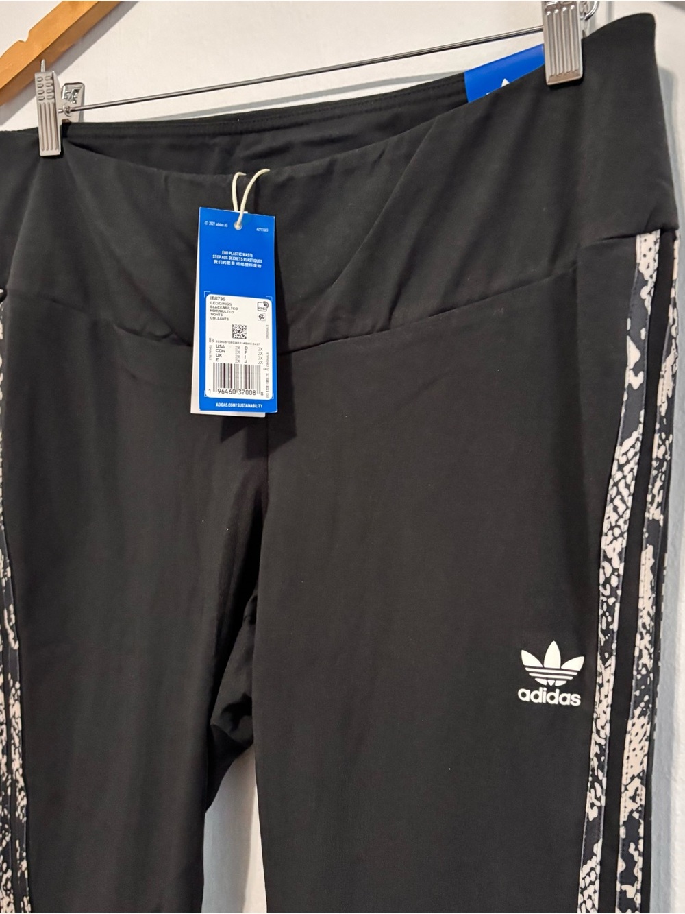 Adidas - Women's 3-Stripes Print Leggings (Plus Size) - Picture 5 of 7